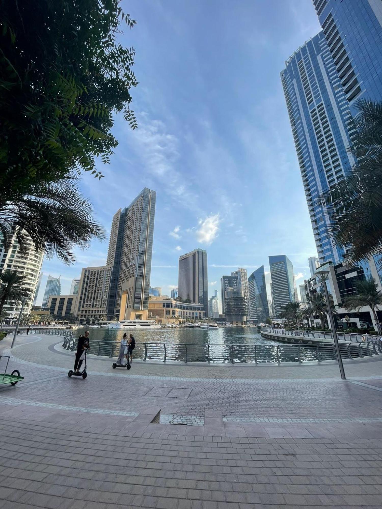 Отель Four Stars Dubai Marina Jbr Экстерьер фото