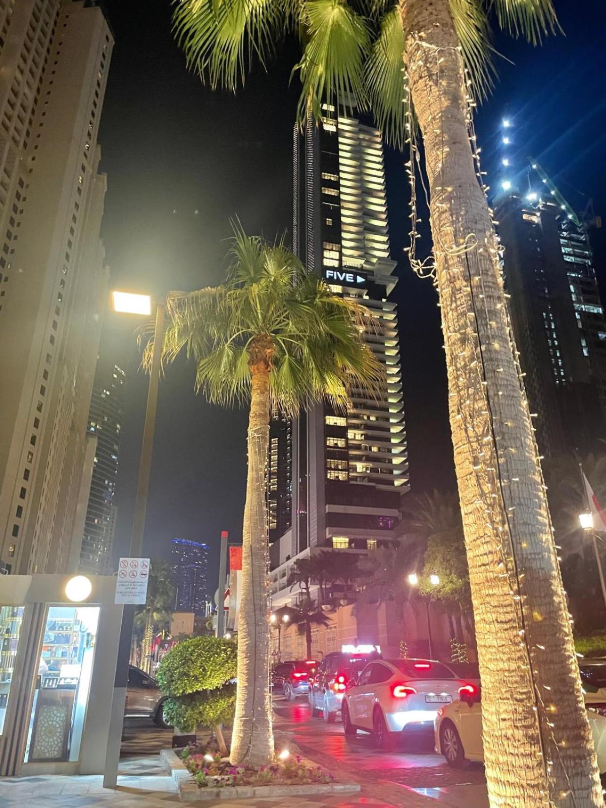 Отель Four Stars Dubai Marina Jbr Экстерьер фото