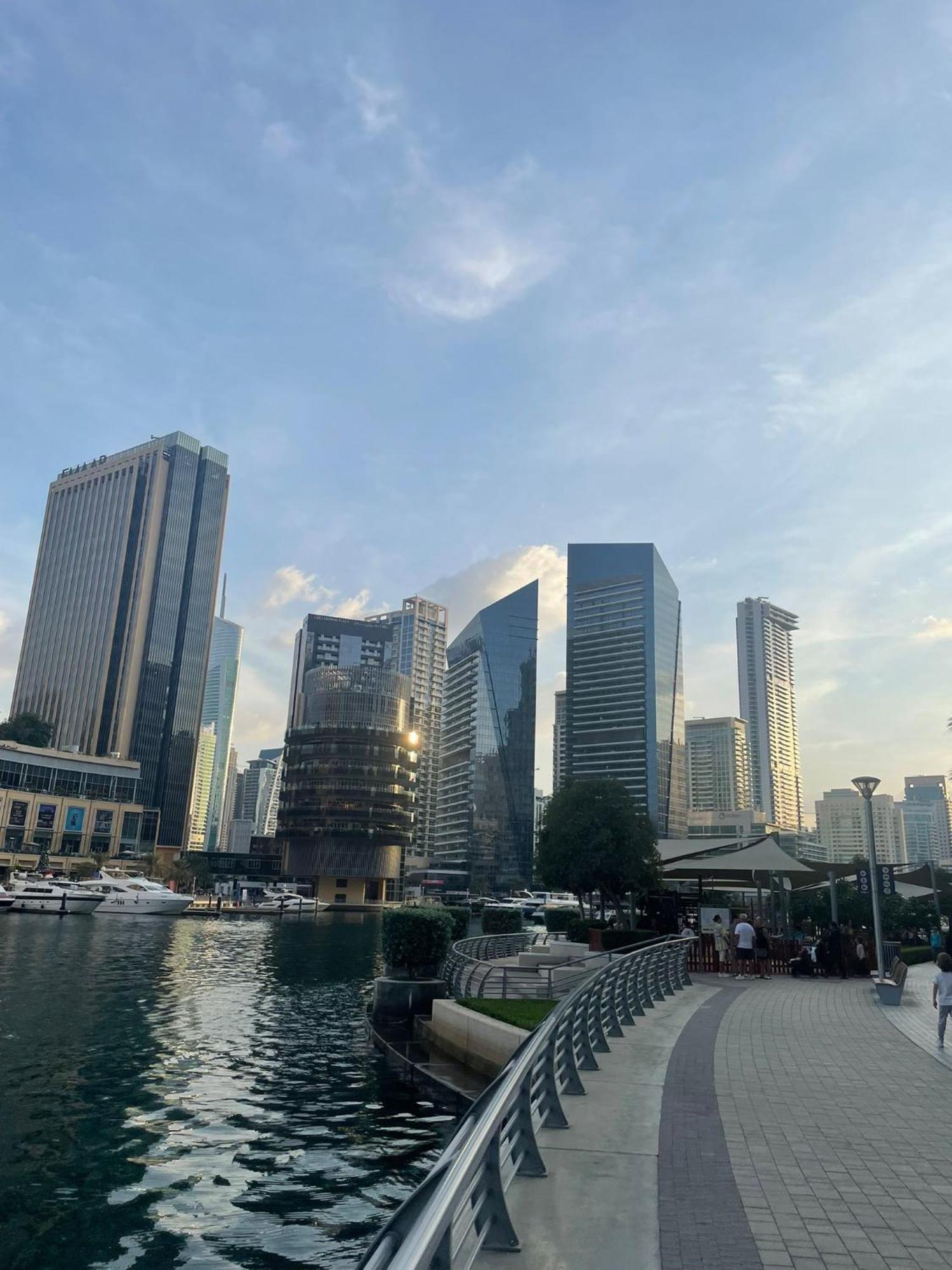 Отель Four Stars Dubai Marina Jbr Экстерьер фото